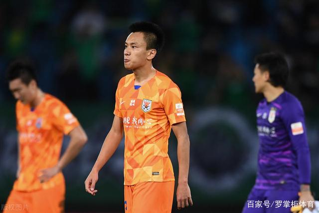 黄明依与杨腾飞完成互换租借，双方为新赛季调兵遣将